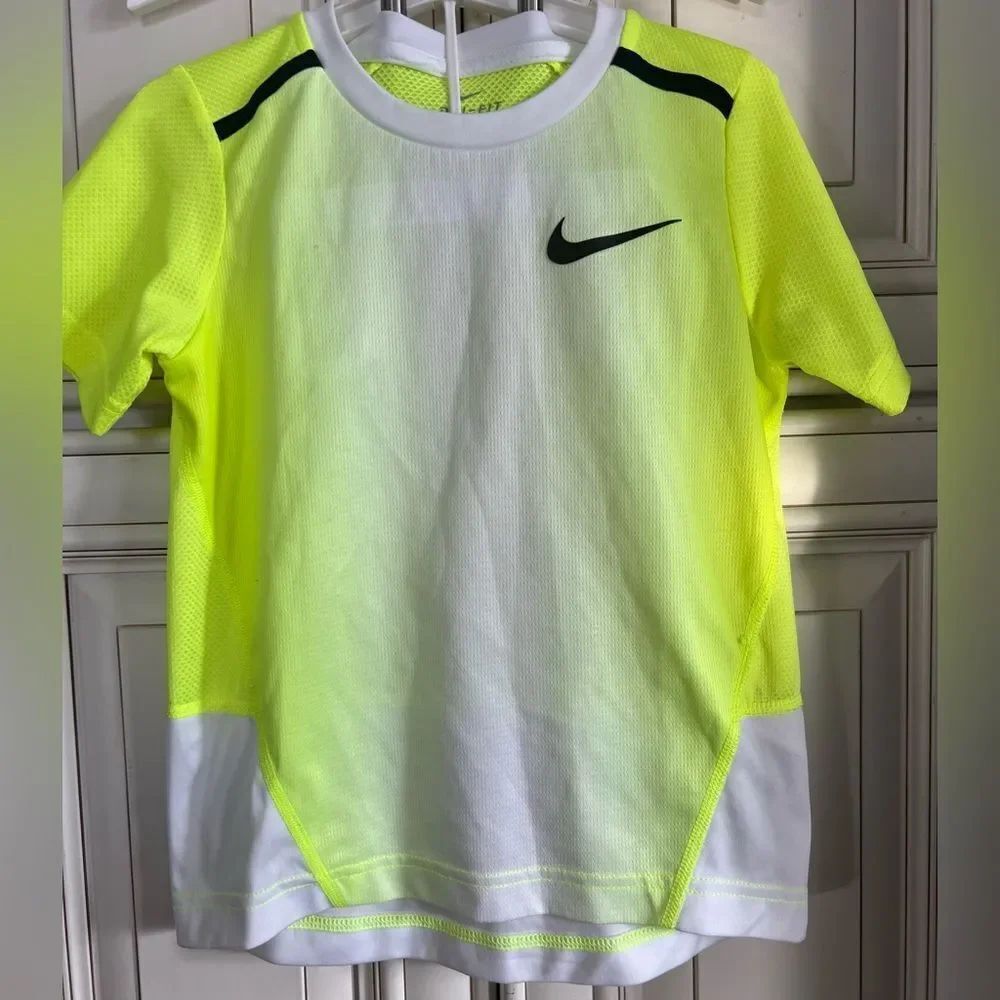Nike Girls Dri Fit Top Sz 6